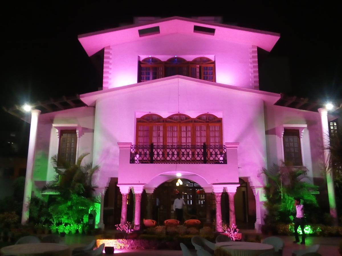 Celebration Hotel And Resort Rewa エクステリア 写真
